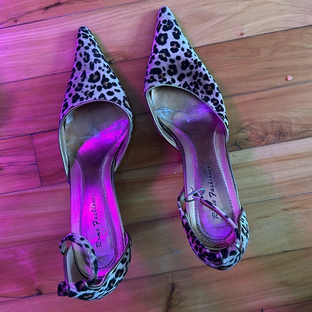 Vintage cheetah heels